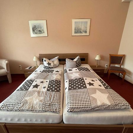 Hotel Zur Mosel Minheim Экстерьер фото