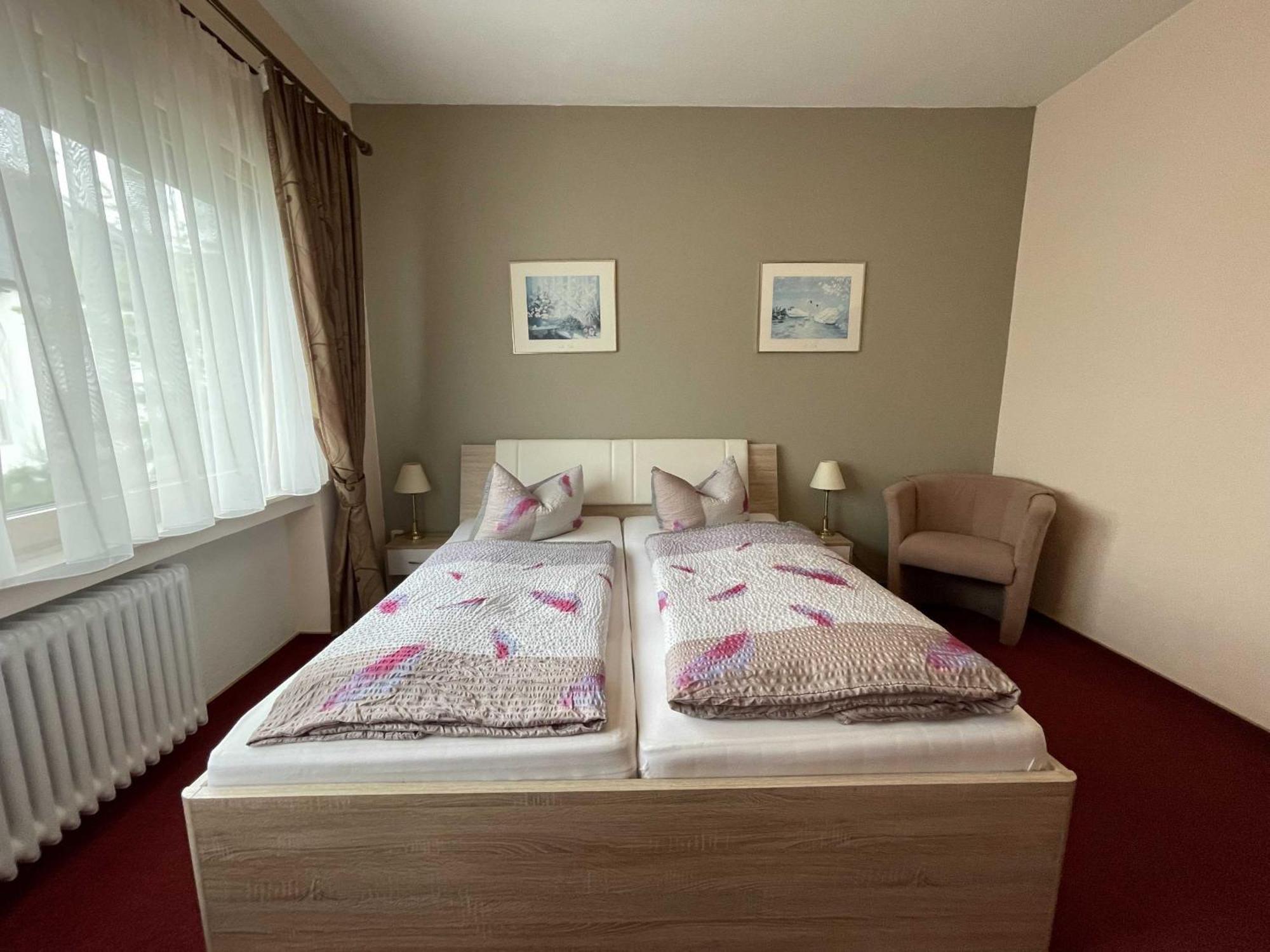 Hotel Zur Mosel Minheim Экстерьер фото