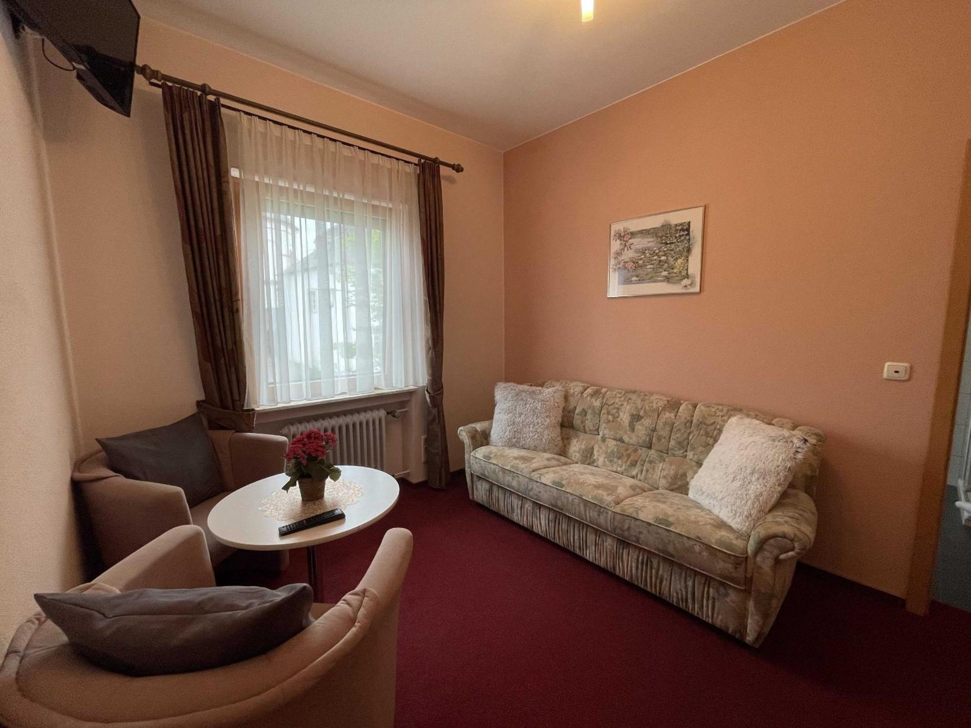 Hotel Zur Mosel Minheim Экстерьер фото