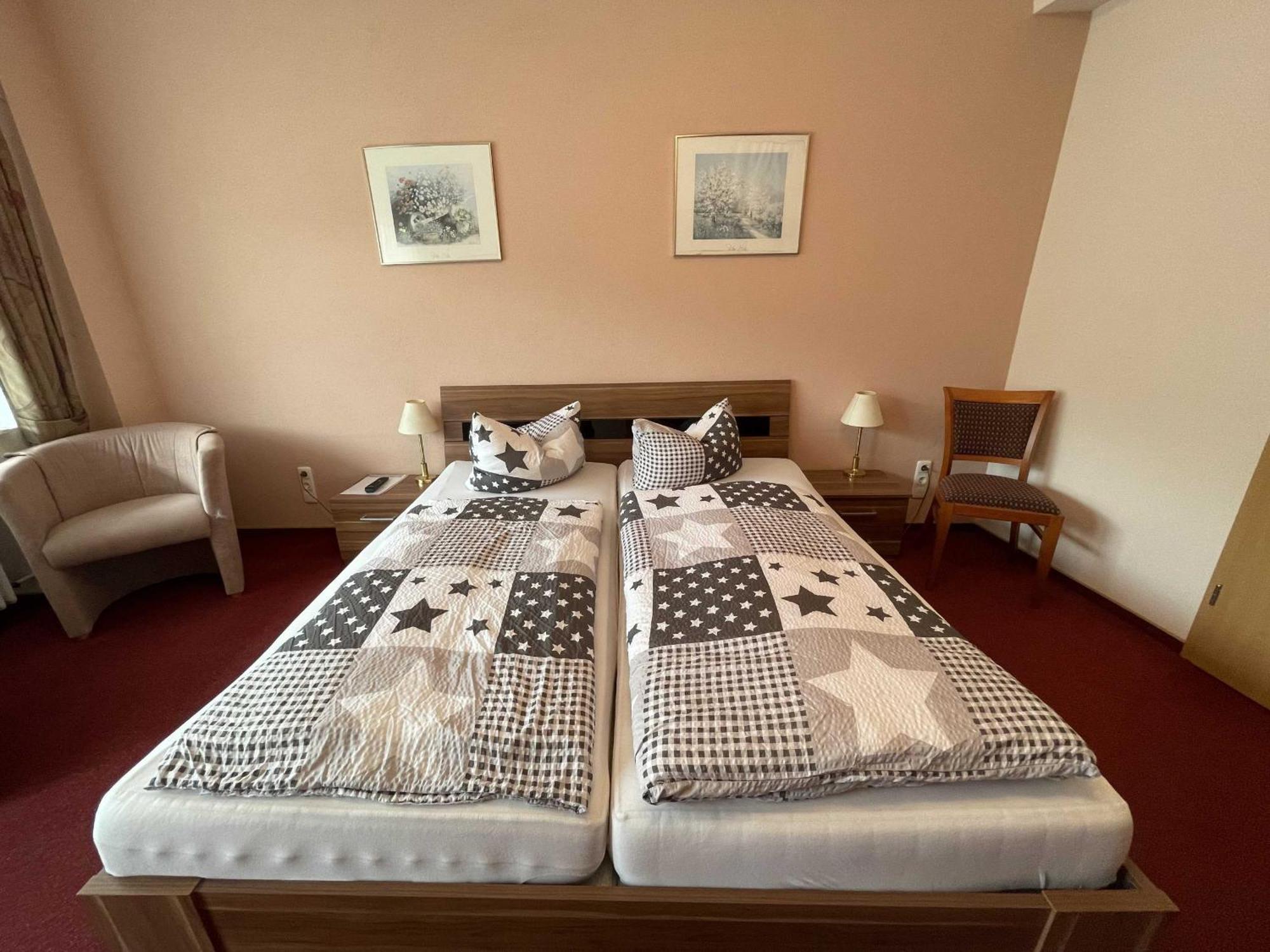 Hotel Zur Mosel Minheim Экстерьер фото